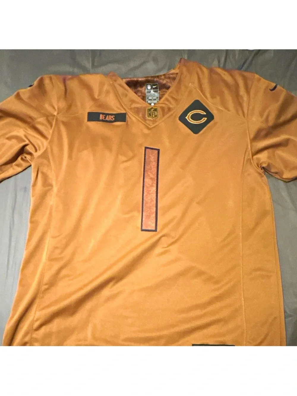 Nike Chicago Bears Justin Fields #1 Salute to Service Tan Jersey Men's XL